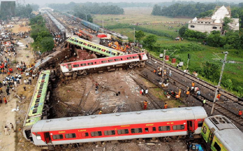 Faulty signal connections during repair lead to deadly India rail crash