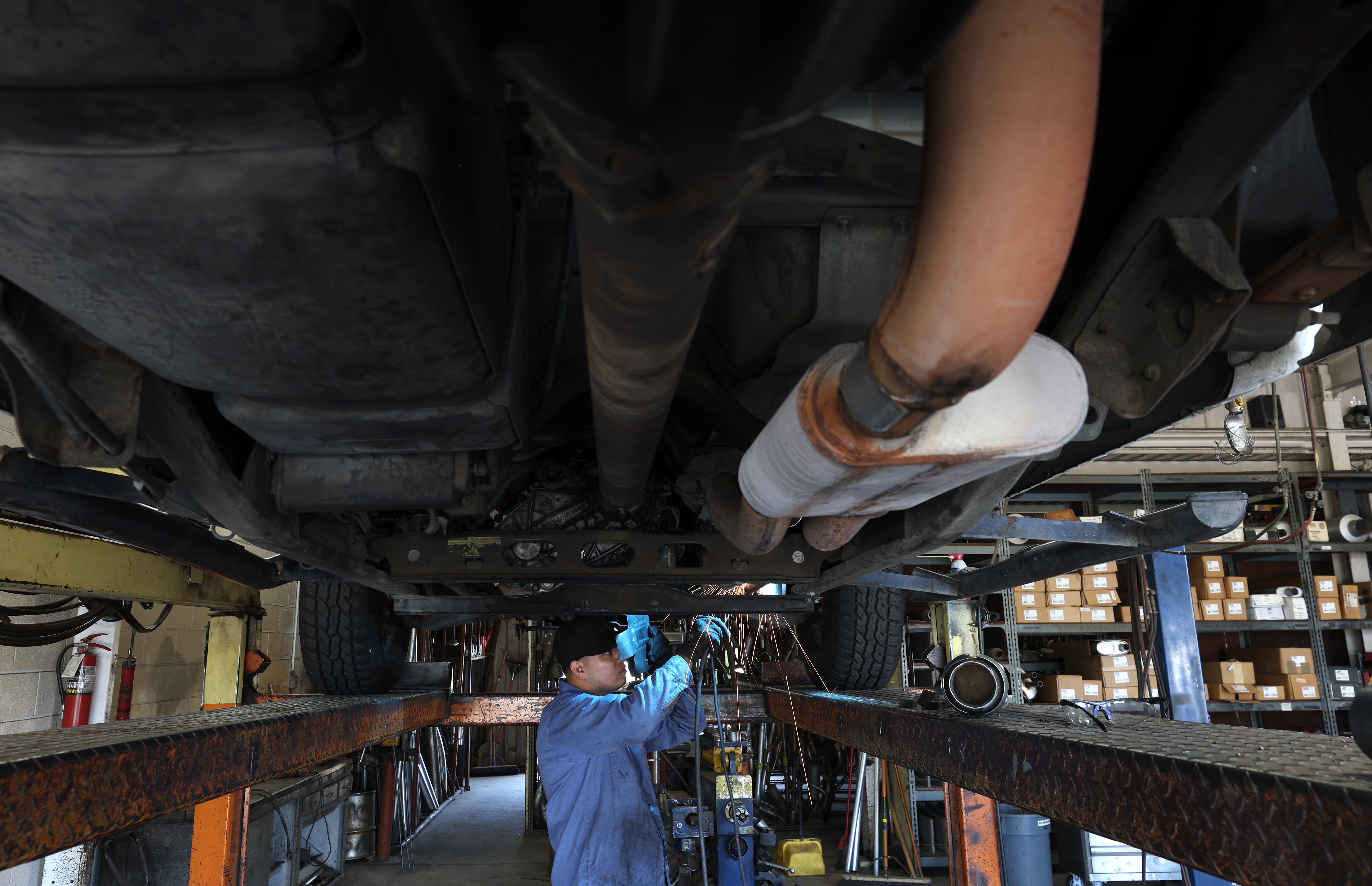 Homeowner fatally stabs catalytic converter thief in South El Monte driveway.