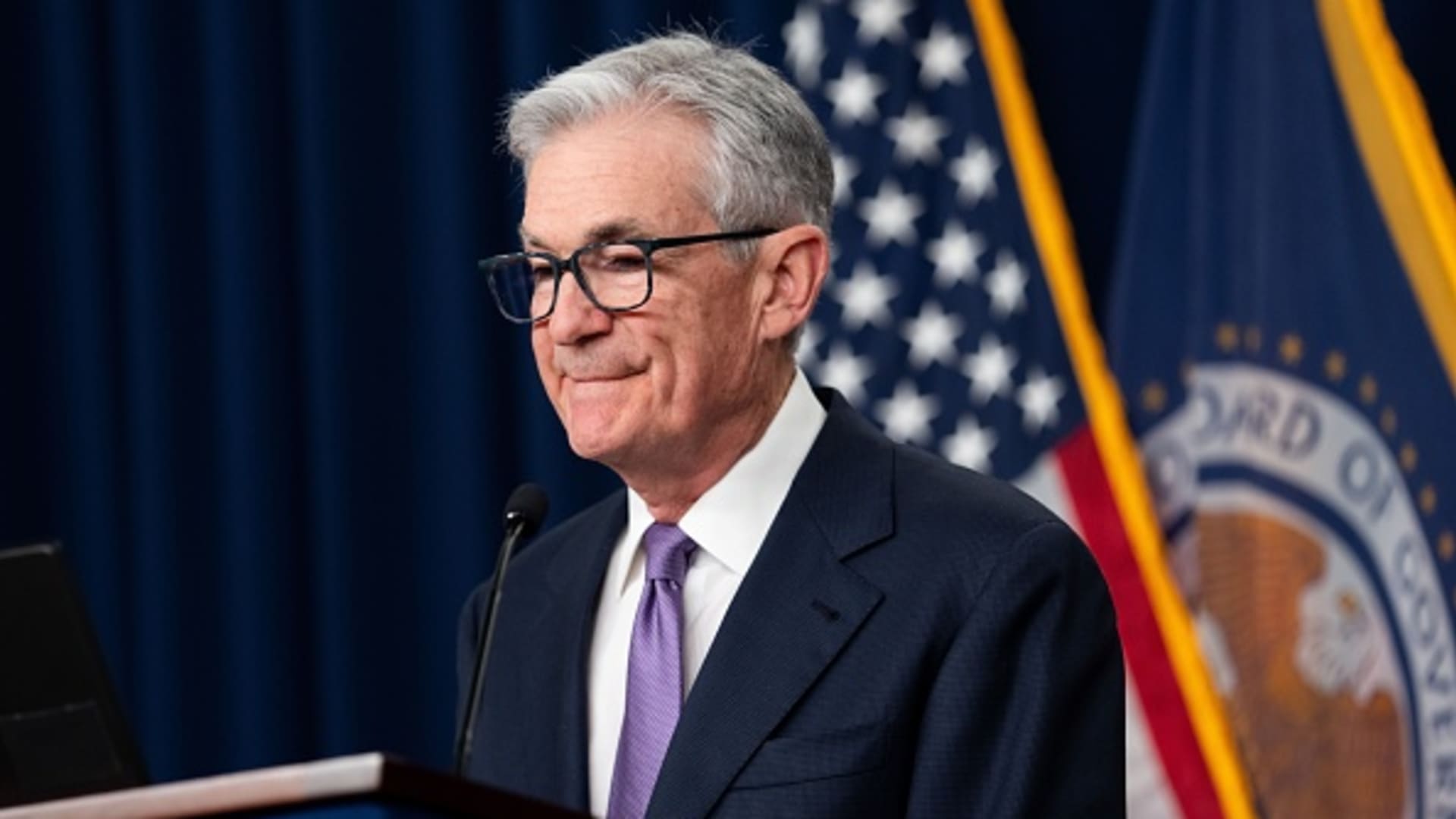 "Market Confidence Soars as Fed's Interest Rate Policy Shifts"
