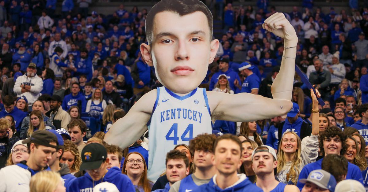 Featured image for "Kentucky Wildcats Suffer Third Consecutive Loss Against Gonzaga"