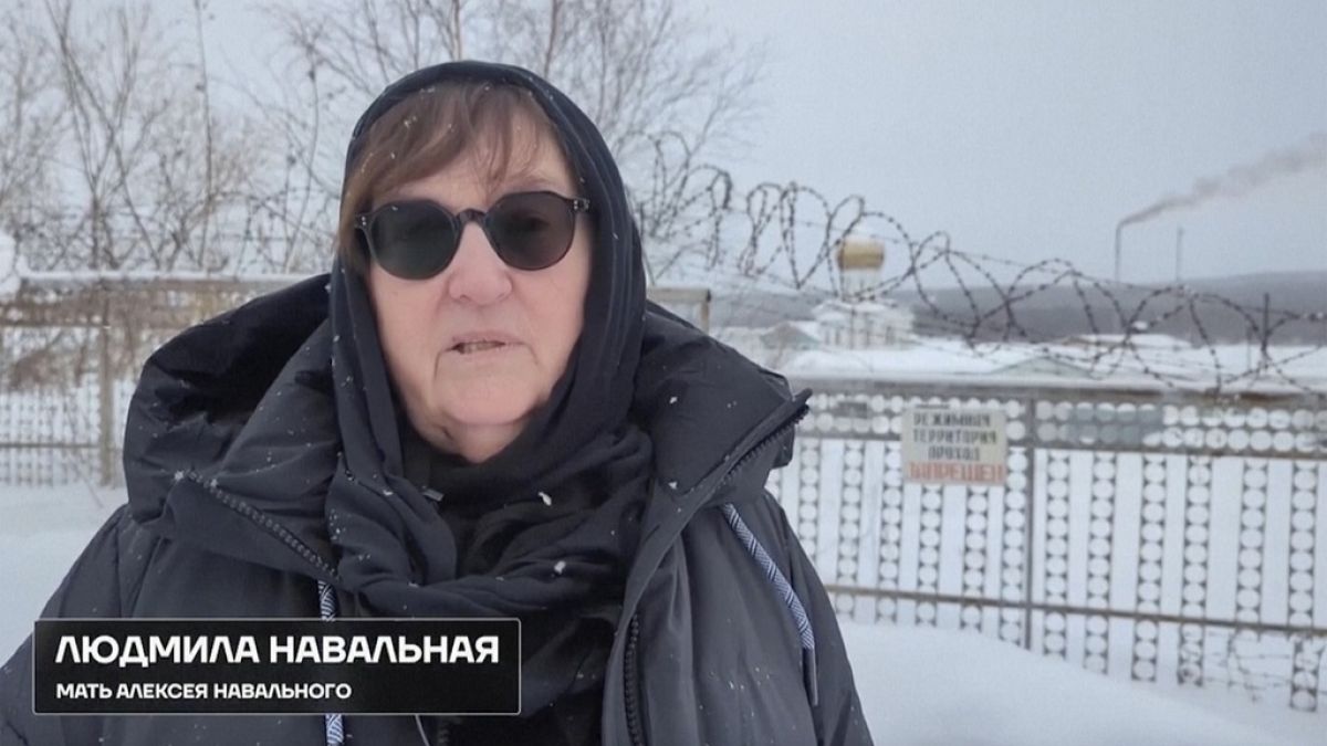 "Navalny's Widow and Mother Appeal to Putin for Dignified Burial"