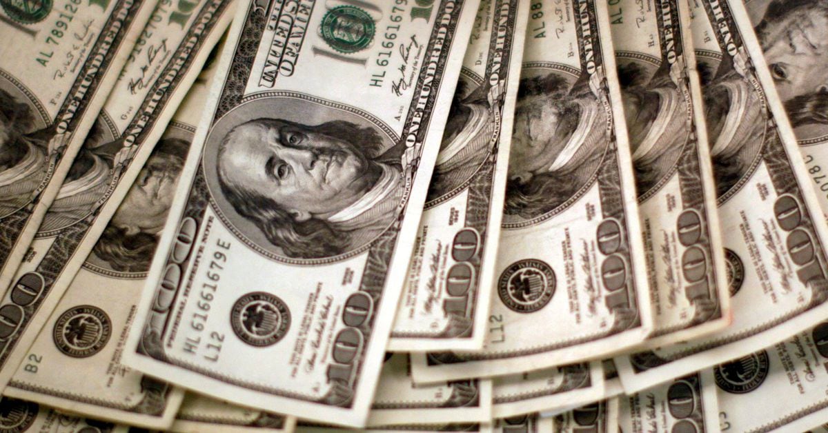"GBP/USD Soars as UK Wage Growth Hits Record High, Dollar Plummets"
