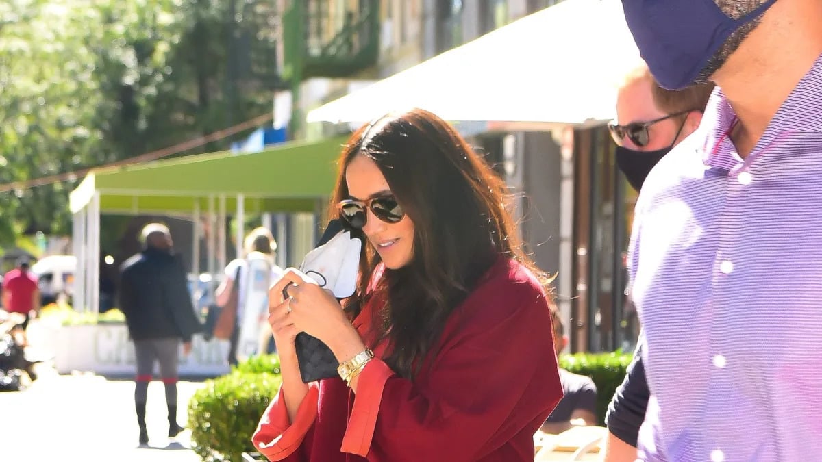 Featured image for Meghan Markle's Smiling Sighting in Athleisure Amid Royal Book Controversy