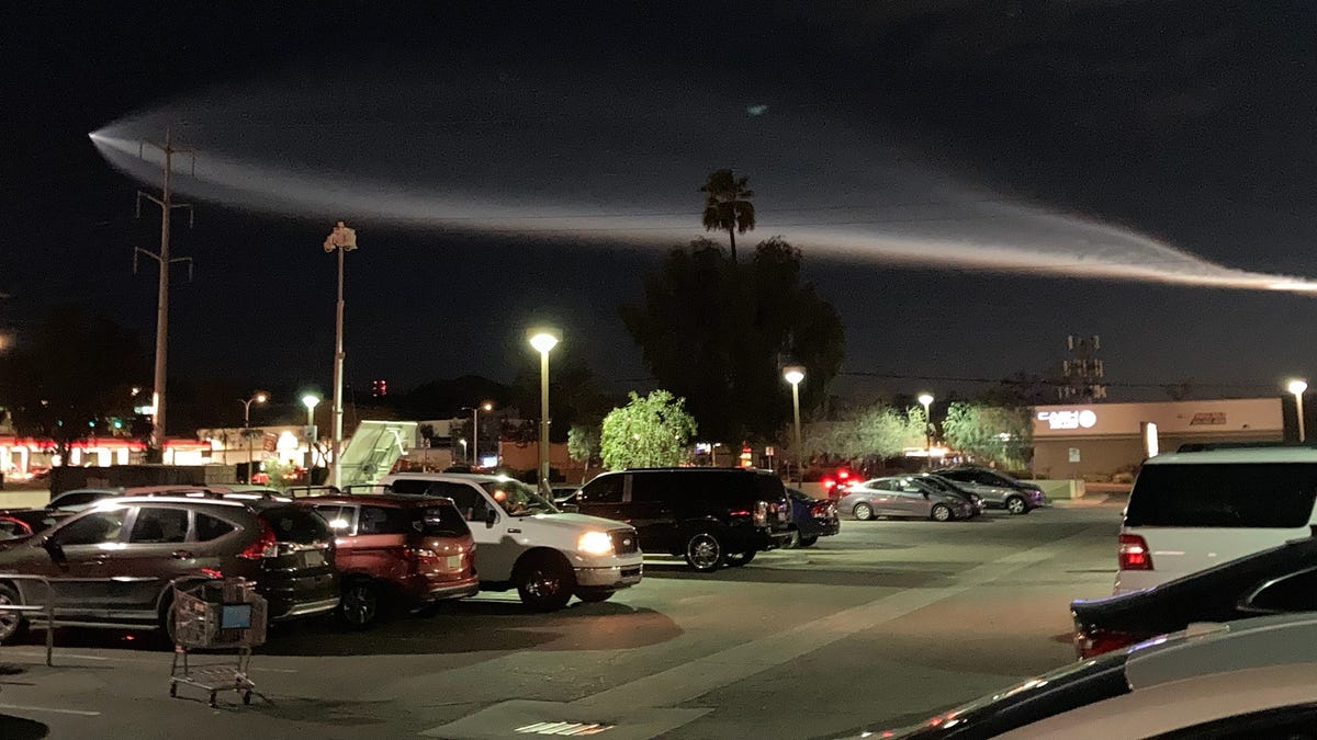 "SpaceX's Starlink Satellite Launch Creates Spectacular Sky Show Across Southwest"
