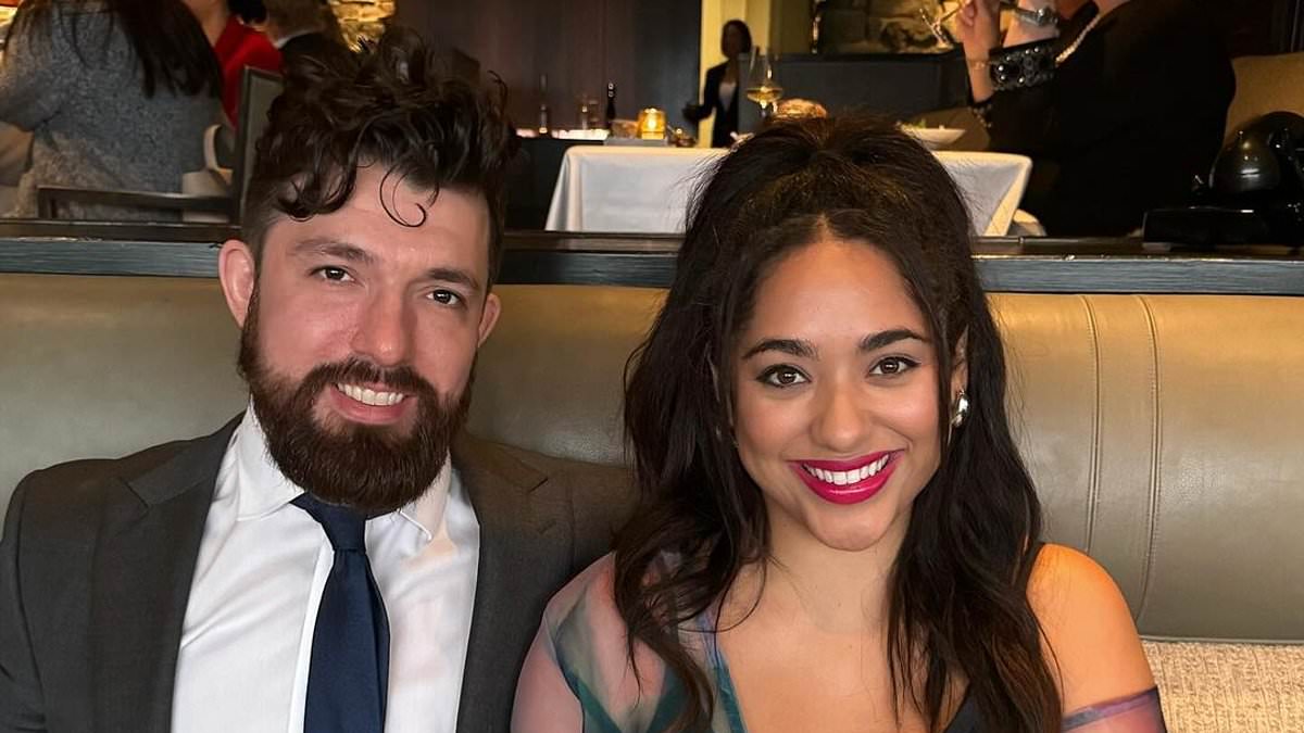 "Love Is Blind's Bliss Poureetezadi and Zack Goytowski Expecting First Baby Together"