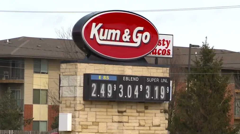 Kum & Go convenience store chain sold to Maverik.