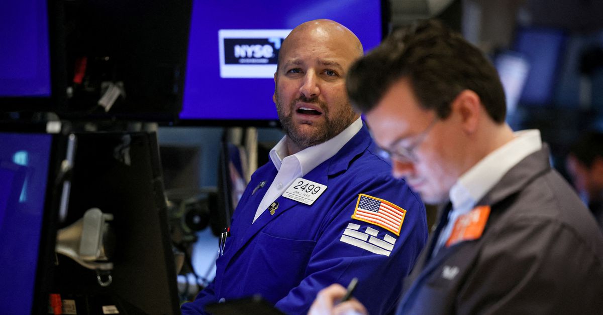 Hedge funds anticipate Middle East conflict, sell energy stocks - Goldman