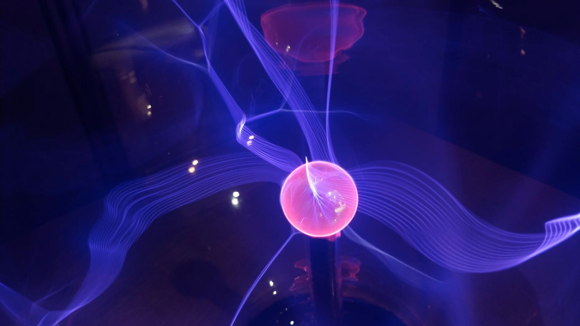 Featured image for "Quantum Broadcasting and Encryption: Innovations and Collaborations"