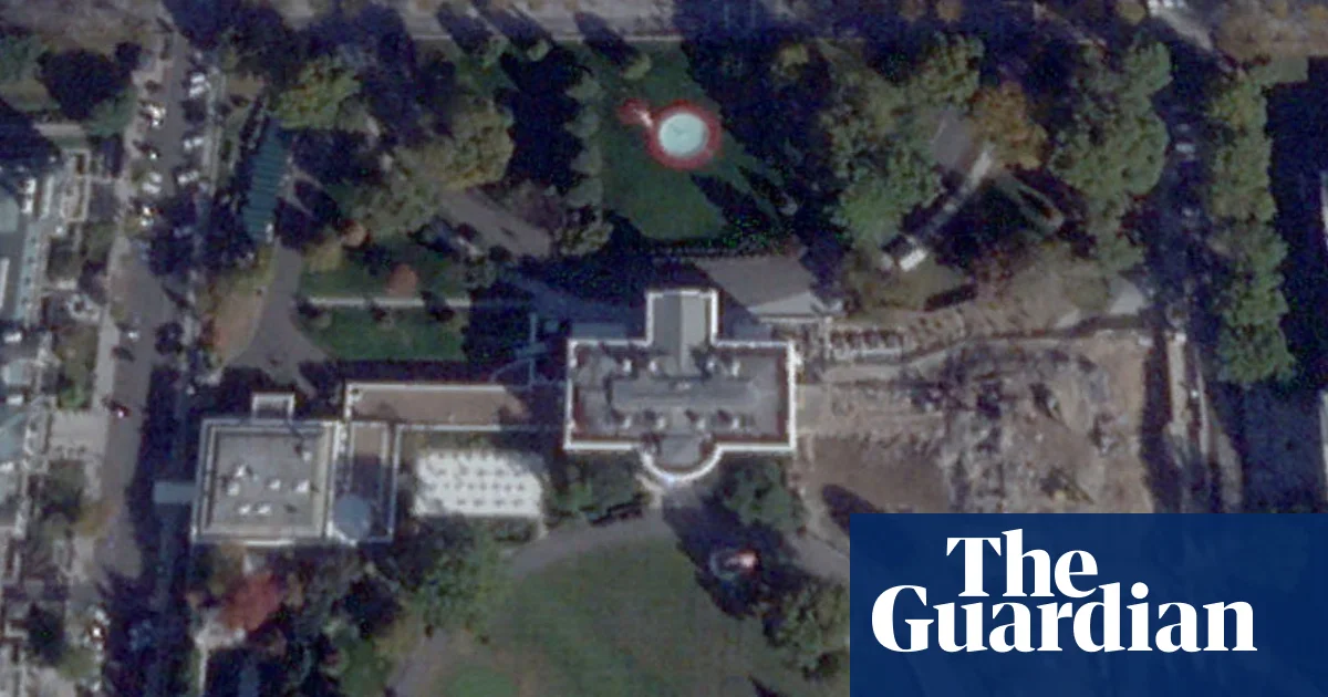 Featured image for Poll Shows Majority Oppose East Wing Demolition for Trump Ballroom