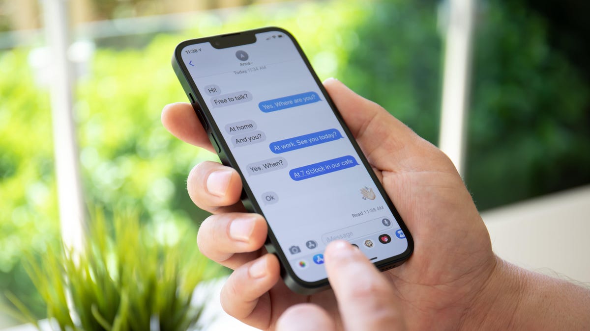 Featured image for Google Urges Regulators to Open Apple's iMessage Platform