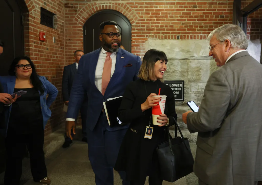 Illinois Advances Major Public Transit Reforms Amid Funding Challenges