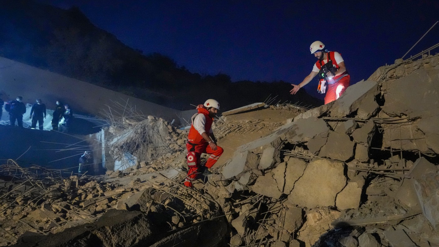 Israeli Strikes in Gaza and Lebanon Result in High Casualties and Displacement