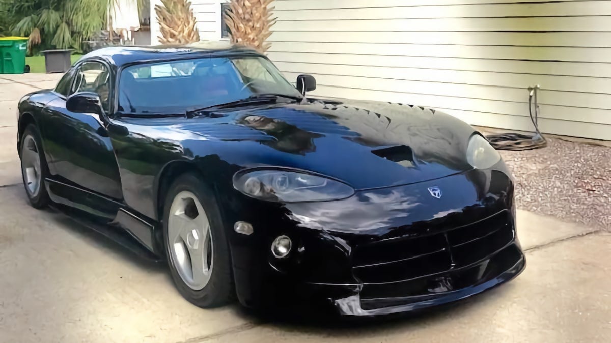 Featured image for "1995 Dodge Viper RT/10: A Bargain Brute at $26,400?"