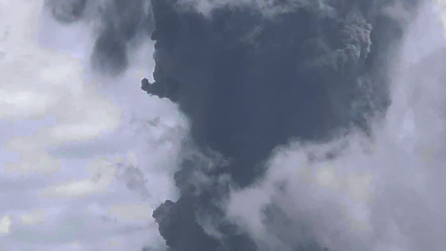 Featured image for Indonesia's Marapi Volcano Erupts, Leaving 11 Dead and 12 Missing