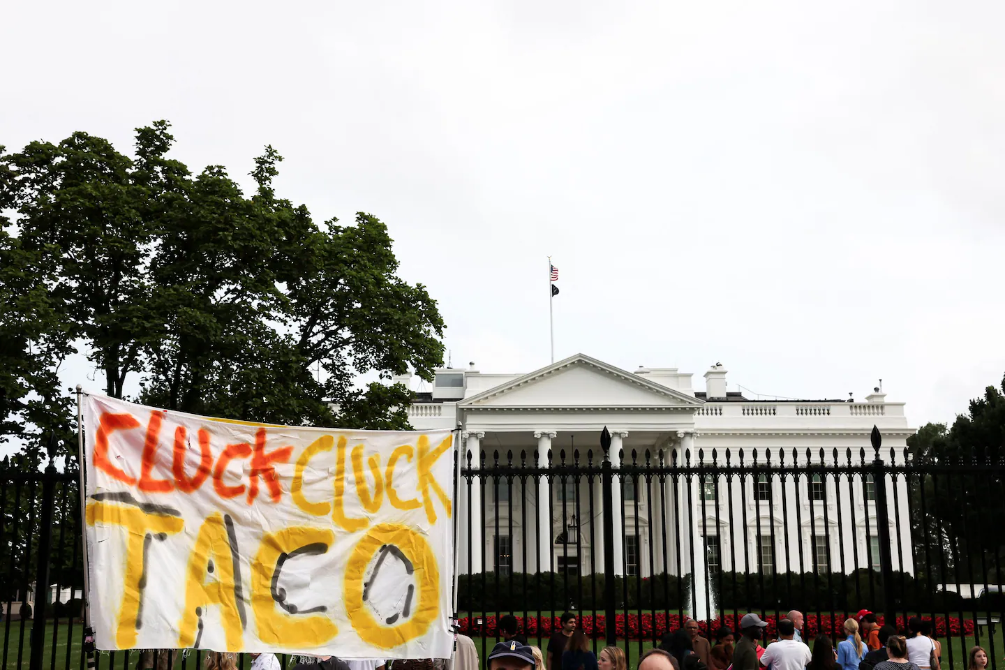 Featured image for Markets Steady Amid Trump Tariff Developments