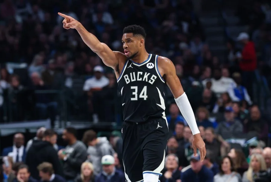 Giannis Trade Saga Heats Up as Bucks Listen to Big-Name Offers