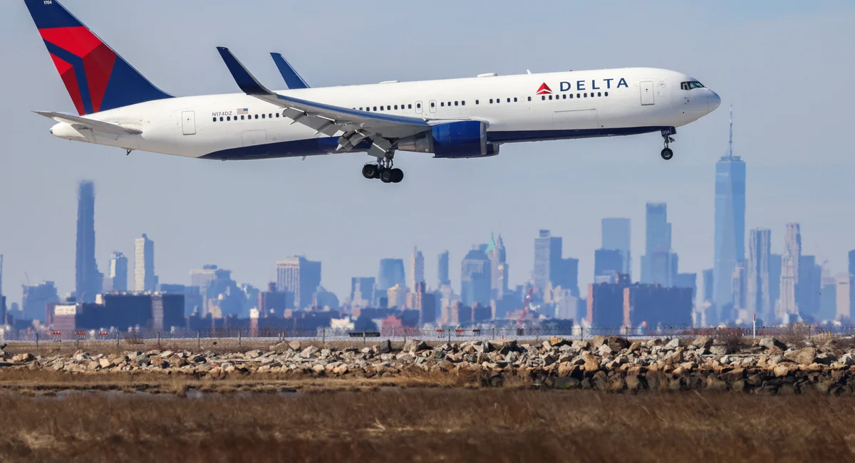 NYC Stowaway Causes Chaos on Paris Return Flight, Awaits US Consequences