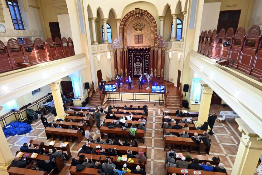 Jews in Ukraine defy conflict to celebrate Rosh Hashana