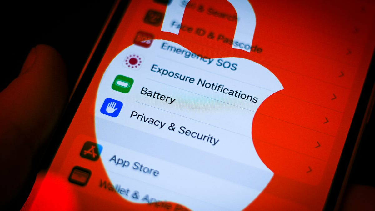 Featured image for "Apple Warns iPhone Users of Advanced Spyware Threat"