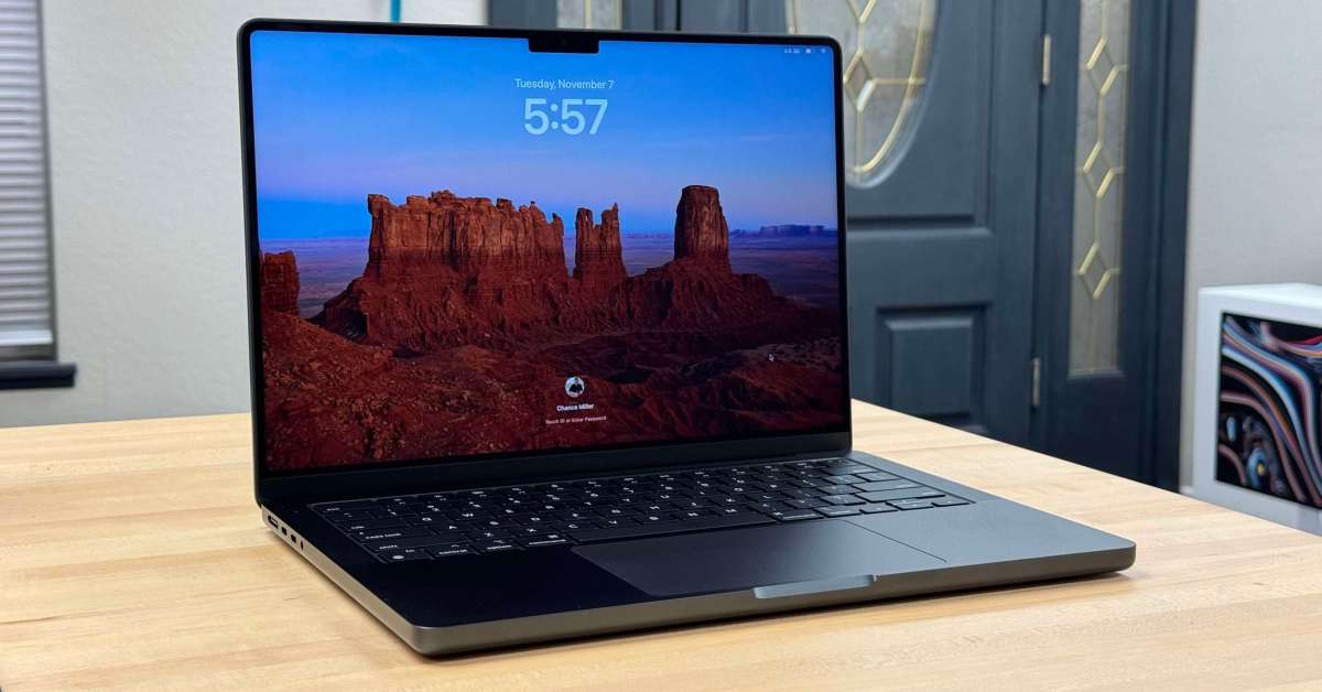 Featured image for "Get Up to $250 Off Apple's Latest MacBook Pros and Air Models"