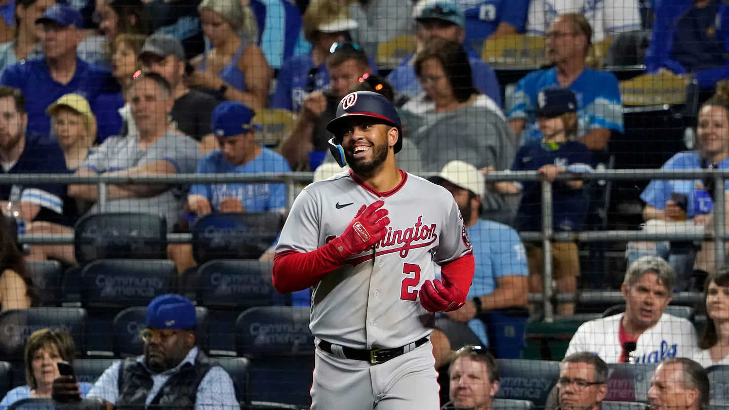 Luis García's historic six-hit game propels Nationals to victory.