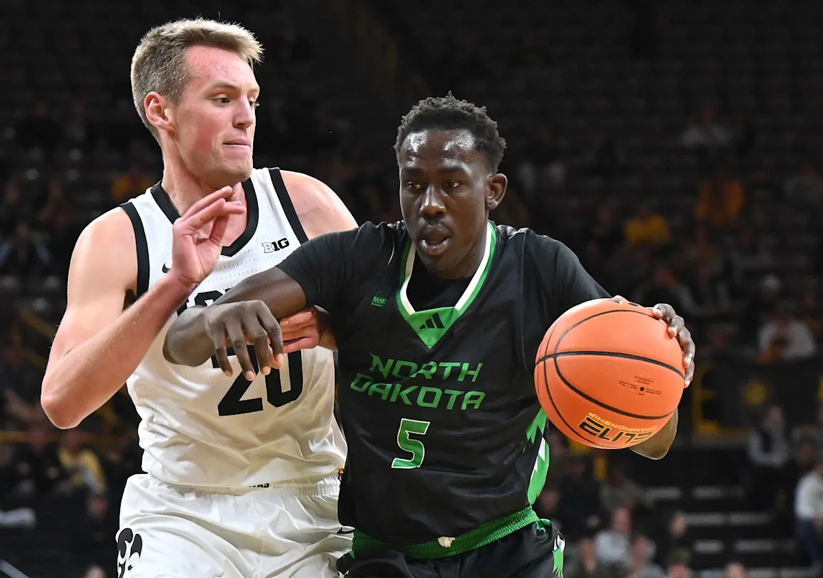 Featured image for Nebraska Omaha Basketball Player Deng Mayar Dies at 22