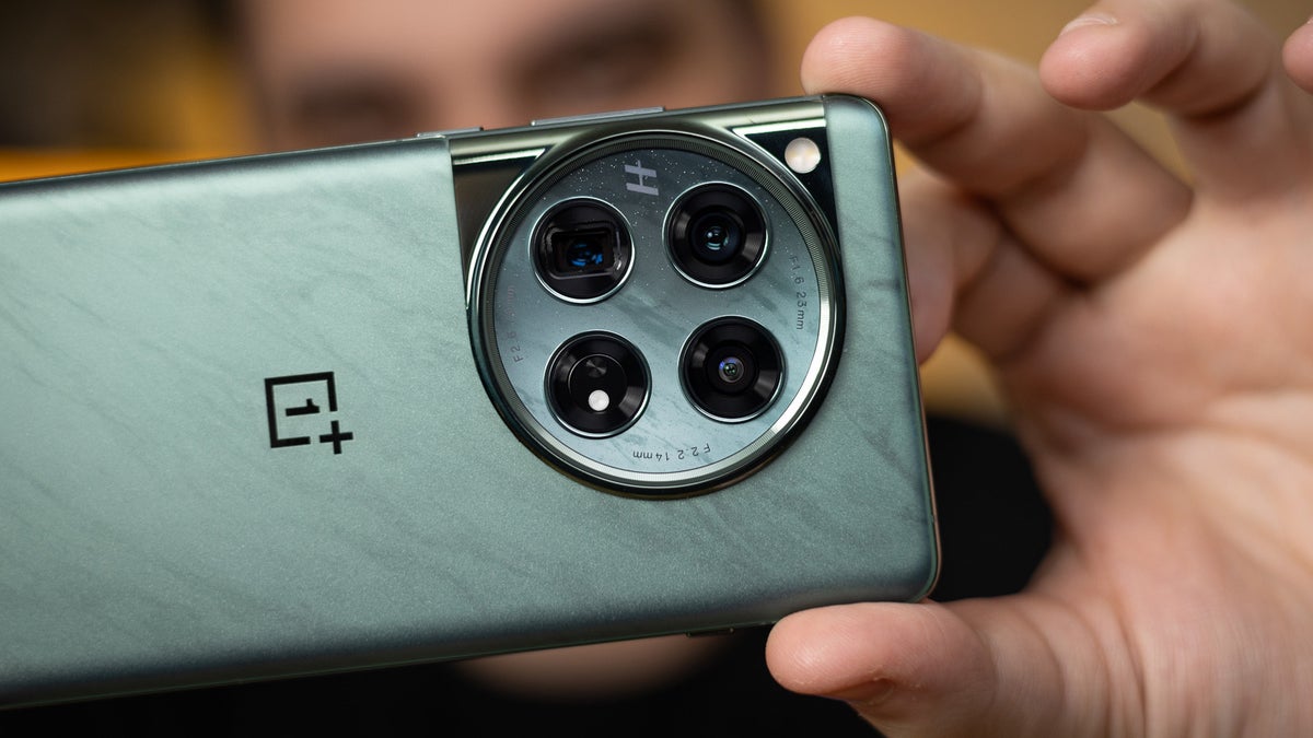 "Unveiling the OnePlus 12: A Flagship Killer with Snapdragon 8 Gen 3, Wireless Charging, and Hasselblad Camera"