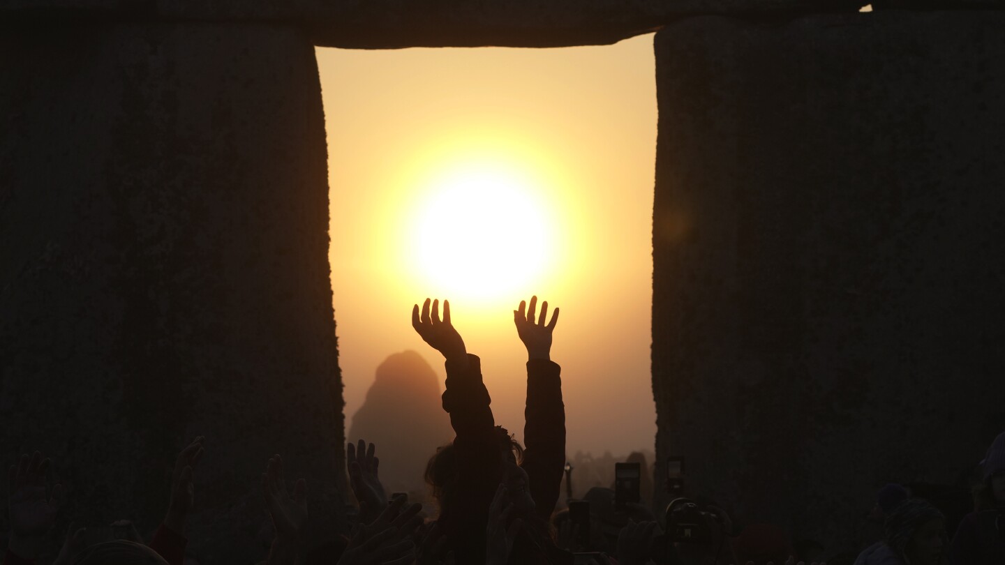 Featured image for Stonehenge Unscathed After Climate Protest, Ready for Solstice Celebration