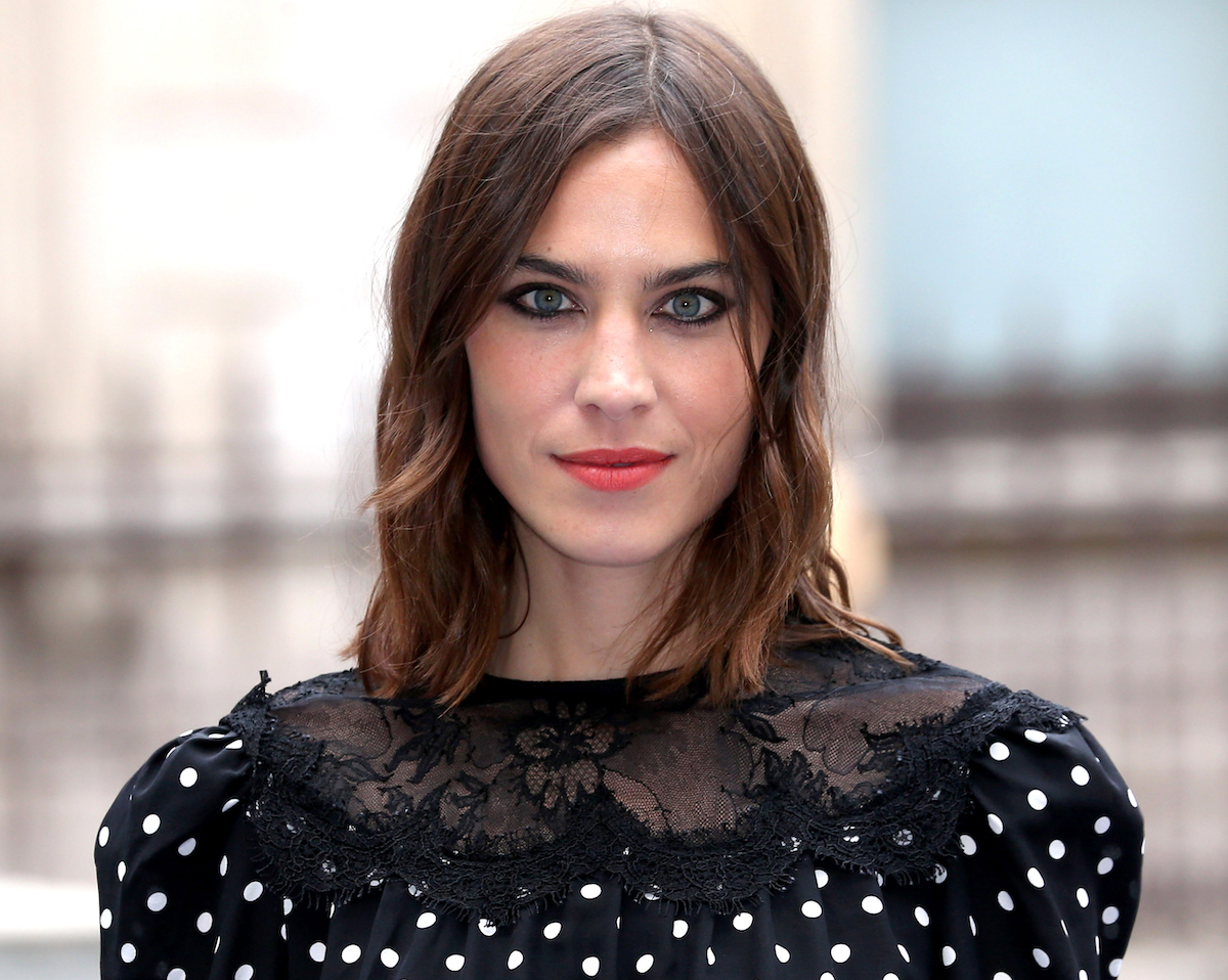 Featured image for "Alexa Chung's Rare Gym Selfie in Workout Gear"