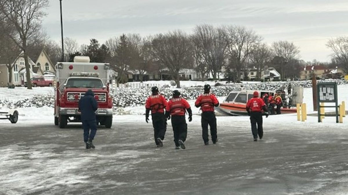"Coast Guard Rescues 20 People Stranded on Lake Erie Ice Floe"