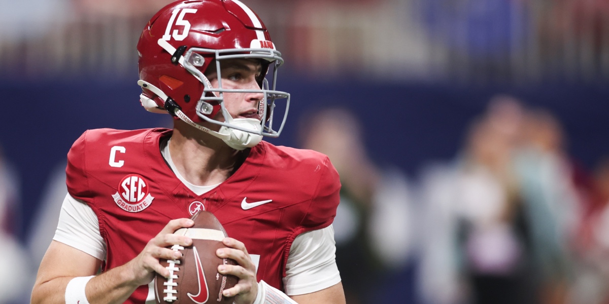 Featured image for Alabama's Ty Simpson Leaves Rose Bowl Game with Injury