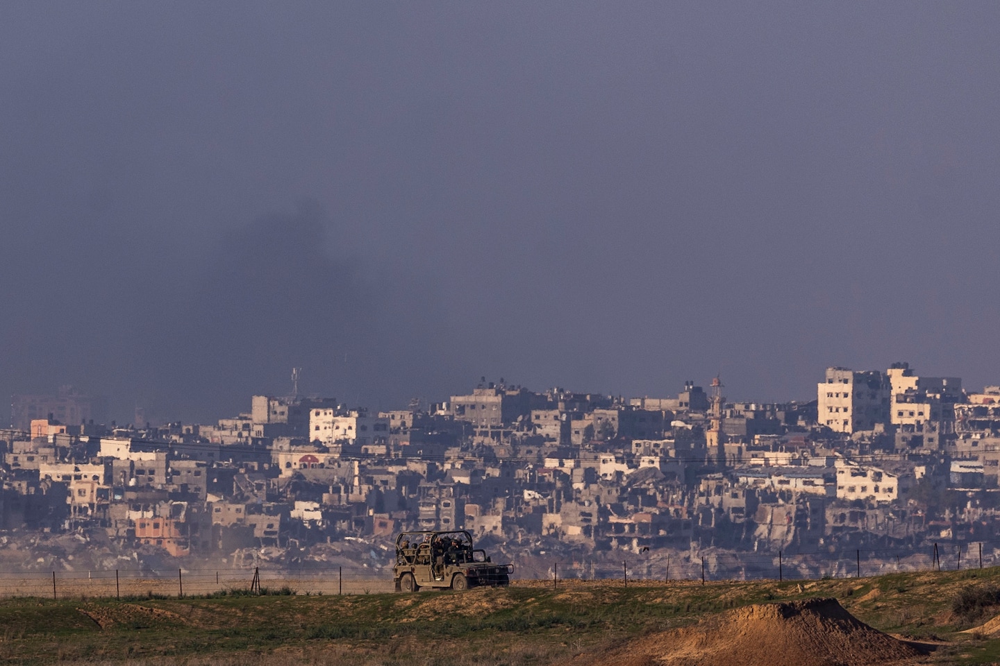 "The Gaza War: Israel's Struggle to Change Tactics and the Grim Future Ahead"