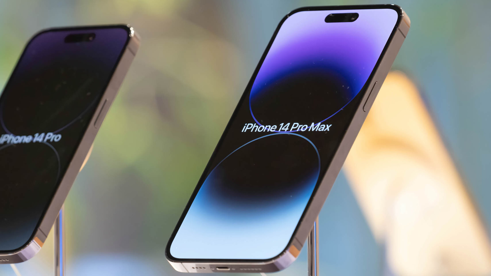 US Government Warns Android and iPhone Users to Fix Three Mistakes or Risk Security Breach.