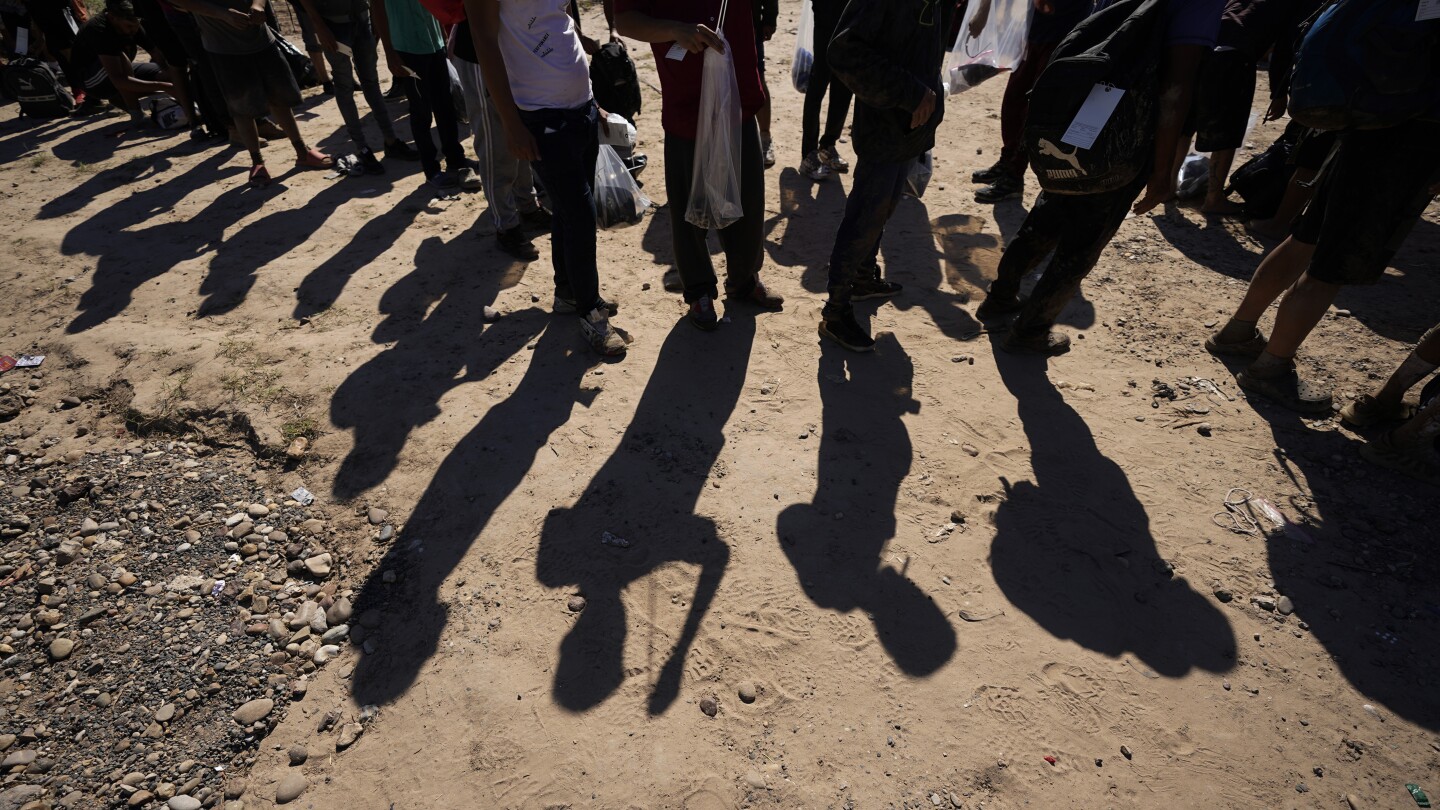 Featured image for "Federal Appeals Court Upholds Block on Texas Immigration Law SB4"