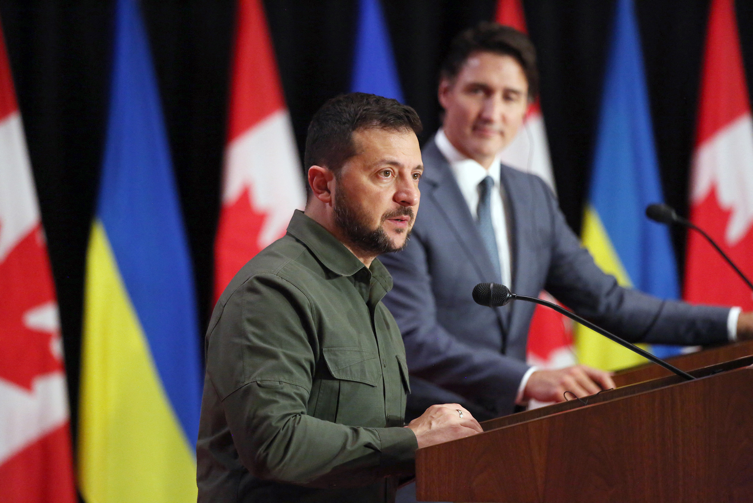 "Ukraine Urges Canada to Transfer 83,000 Rockets for Military Use"
