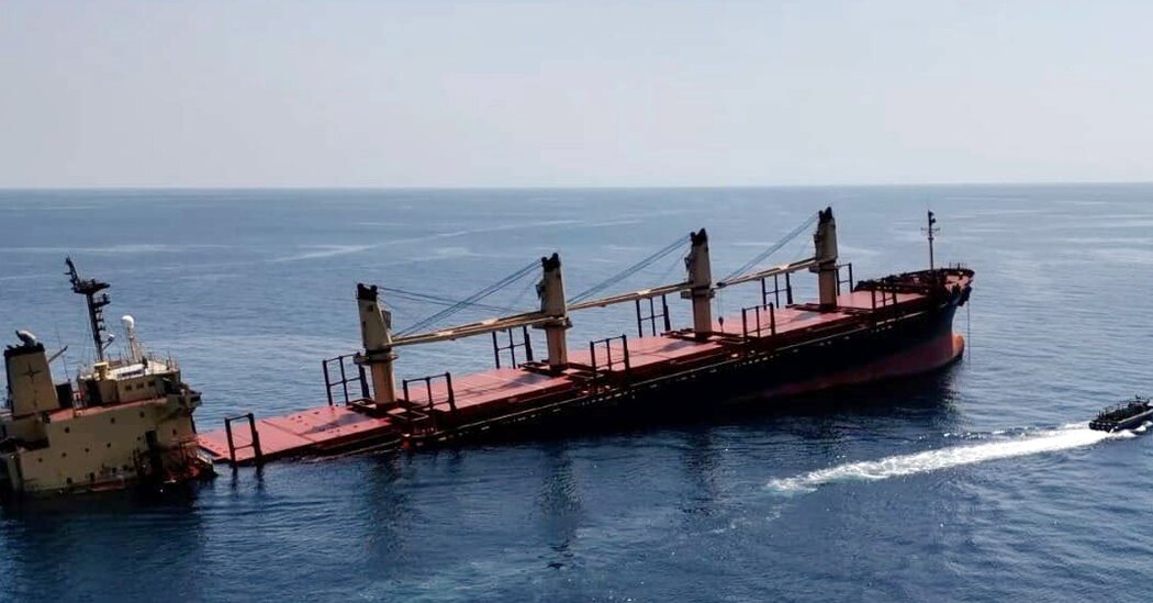 "Red Sea Environmental Risk: Latest Updates on Houthi Attacks and Sinking Ships"
