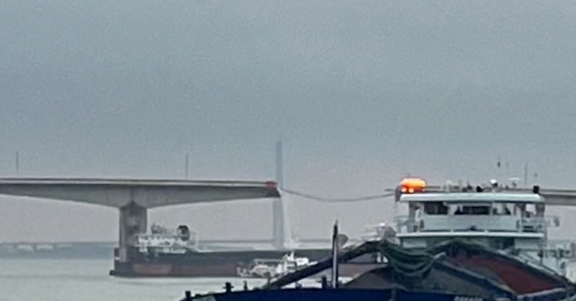 Featured image for Fatal Bridge Collisions: Recent Tragedies in China