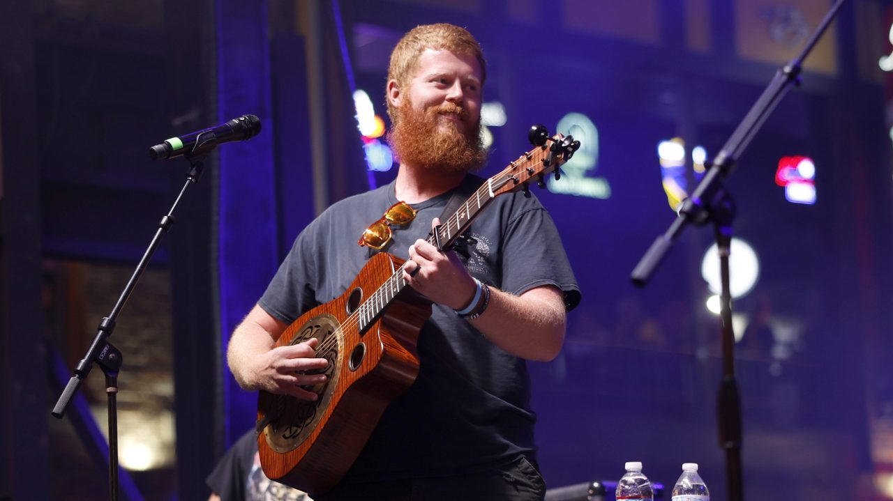 Featured image for Oliver Anthony's Concert at Smokies Stadium Sells Out Amid High Demand