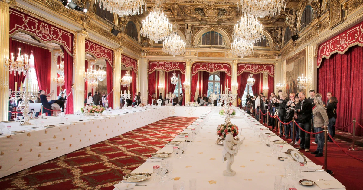 Featured image for Élysée Palace Silver Steward Arrested for Theft of Silverware