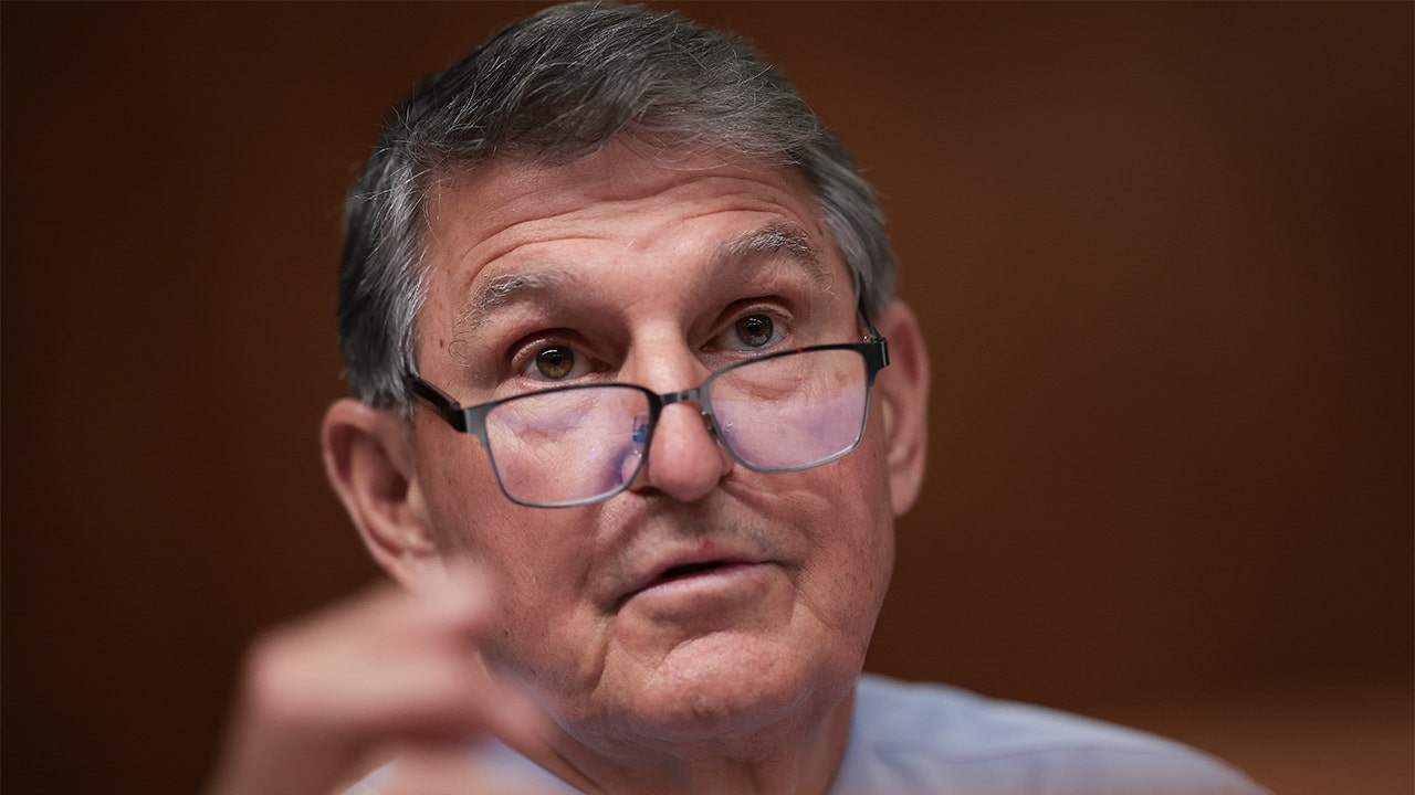"2024 Senate Majority Battle: Top 5 Democrat-Held Seats at Risk of Flipping"
