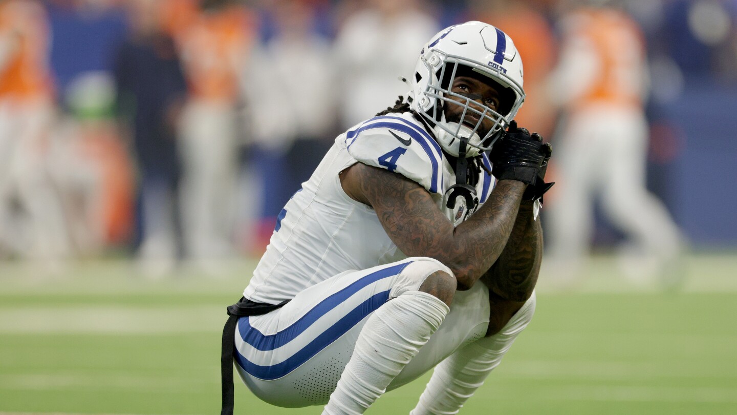 Colts' Xavien Howard Retires to Prioritize Family