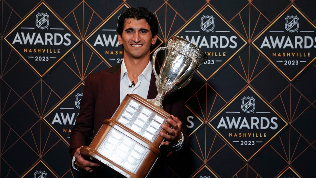 Featured image for Kraken's Matty Beniers: From Rookie to Calder Trophy Winner