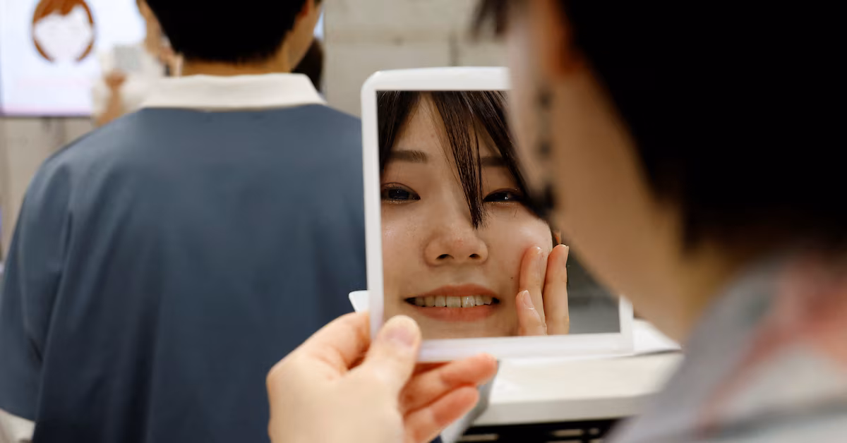 Smiling Lessons in Japan as Masks Come Off