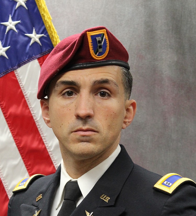 Featured image for US Army Identifies Four Soldiers Killed in Washington Helicopter Crash