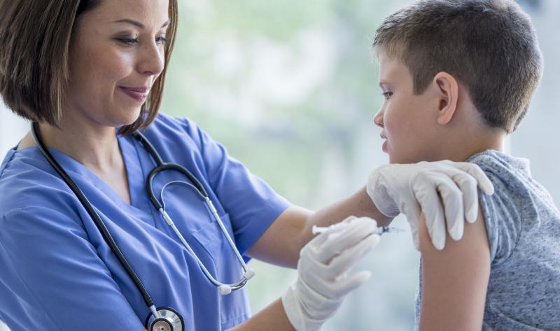 Featured image for Fall Vaccine Effectiveness and Safety Confirmed by Meta-Analysis