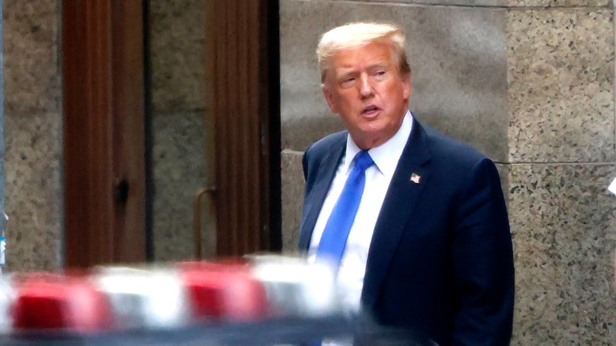 Featured image for Trump Campaign Issues Cease-and-Desist to Bob Good Over Yard Signs