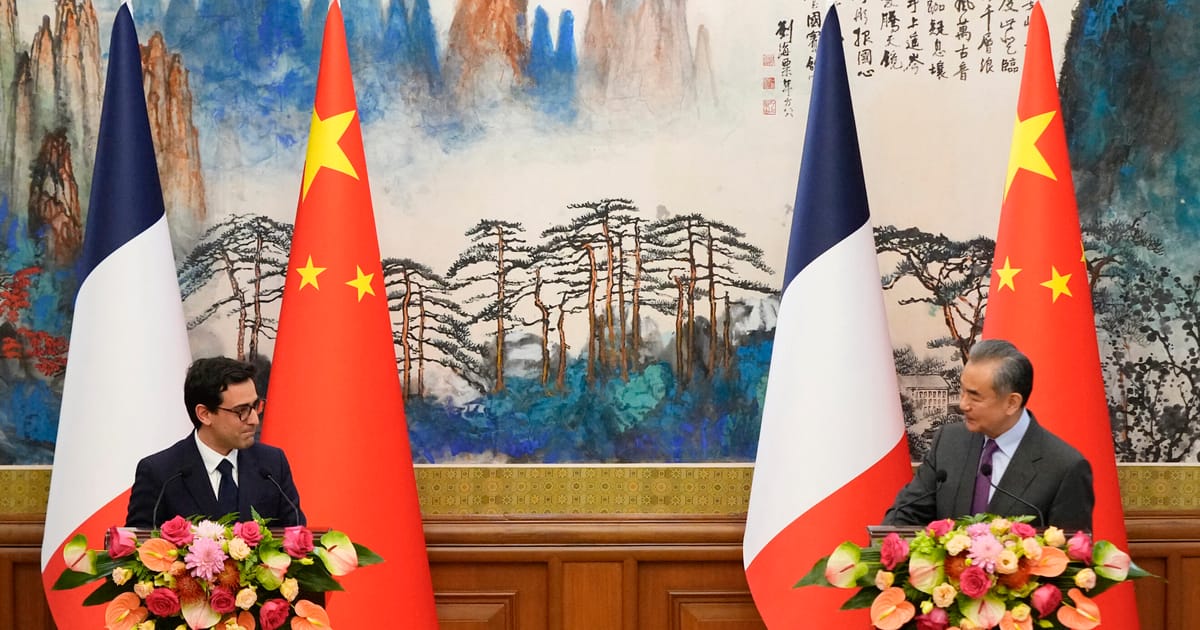 "France Urges China for Clear Messages on Ukraine War Ahead of Xi Jinping Visit"