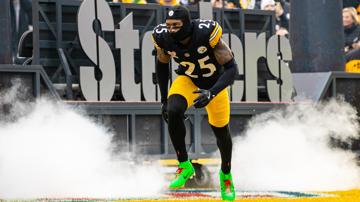 Featured image for Steelers secure DeShon Elliott with a 3-year, $15.5M extension