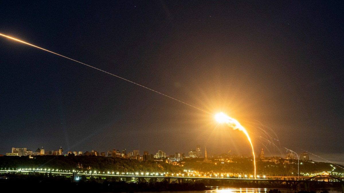 "Russia's Night of Drone Attacks on Kyiv Escalates Tensions Ahead of NATO Summit"
