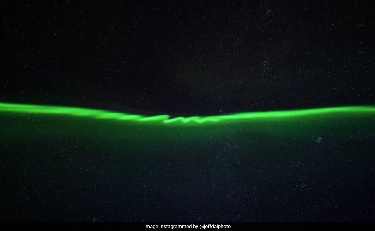 "Rare Aurora Curls: Stunning Footage Captured by Astrophotographer"